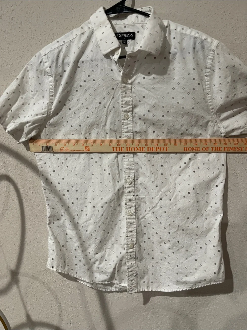Express Men’s White Short-Sleeve Button-Up Shirt with Micro Dot Print Size L